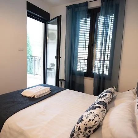 Mango & Mia アパート トレビニエ