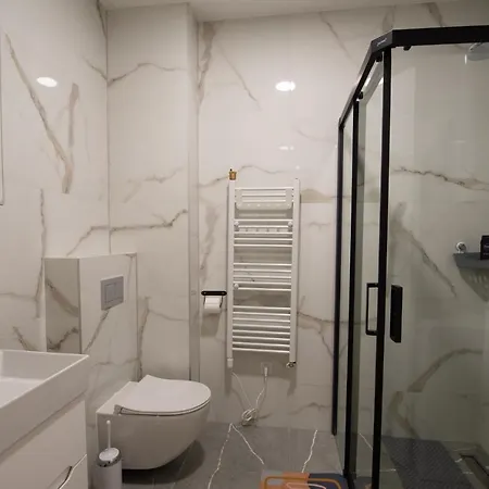 Mango & Mia トレビニエ