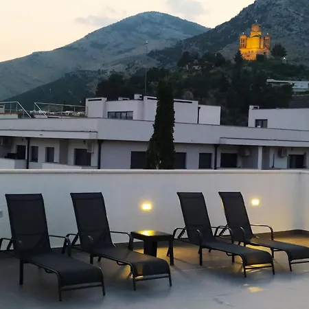 Mango & Mia アパート *